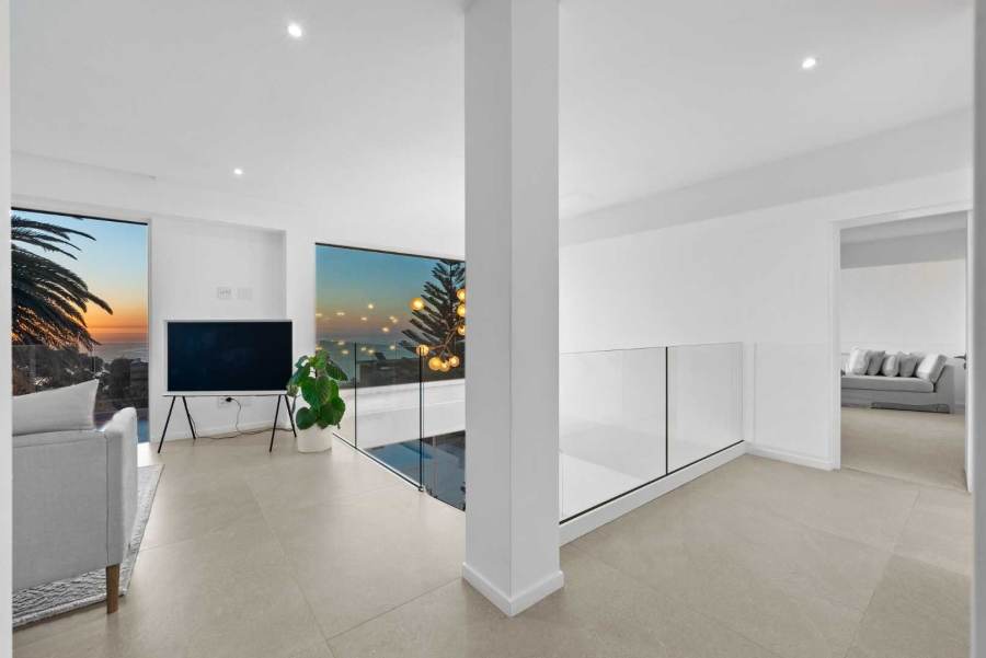 5 Bedroom Property for Sale in Camps Bay Western Cape